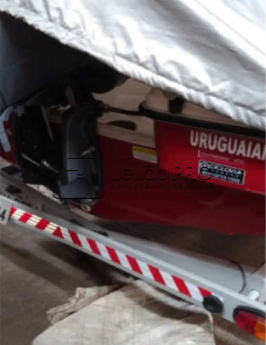 LOTE 003 - VEICULO TIPO REBOQUE