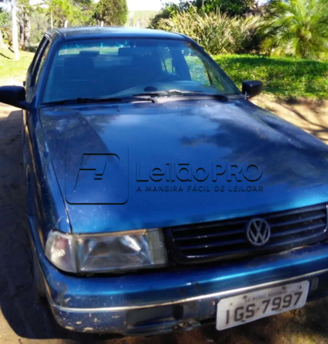 LOTE 001 - AUTOMOVEL VW/SANTANA 2000 MI