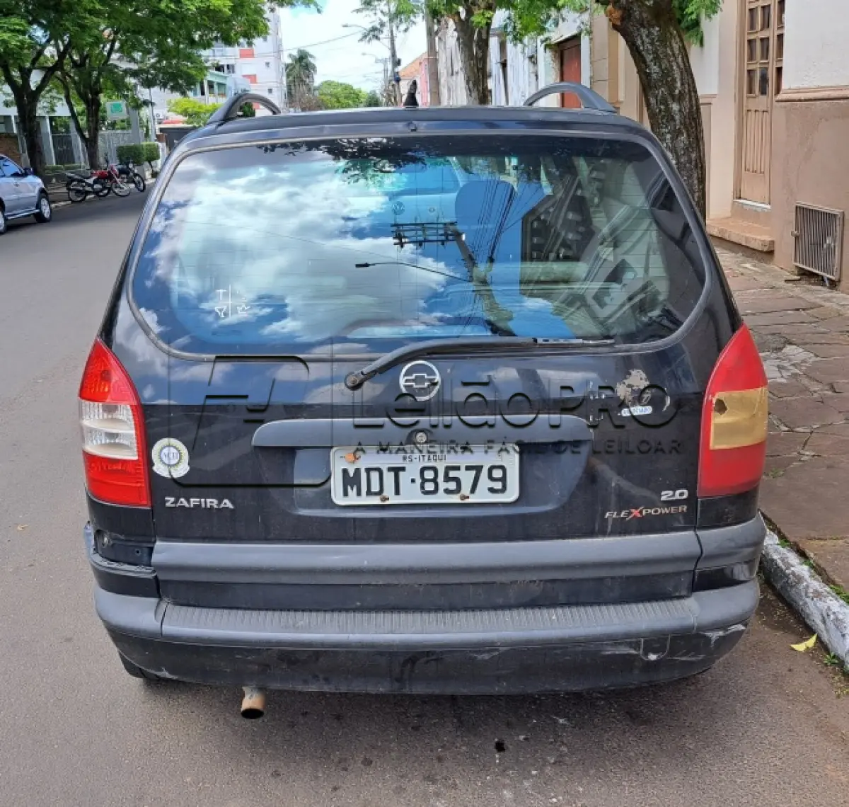 LOTE 001 - AUTOMOVEL GM/ZAFIRA CONFORT