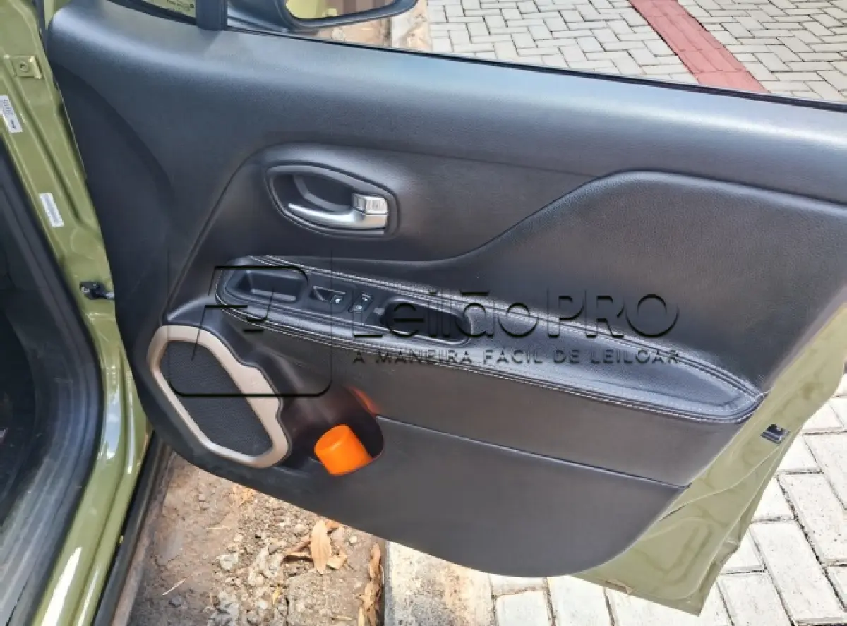 LOTE 001 - VEÍCULO JEEP/RENEGADE LNGTD AT