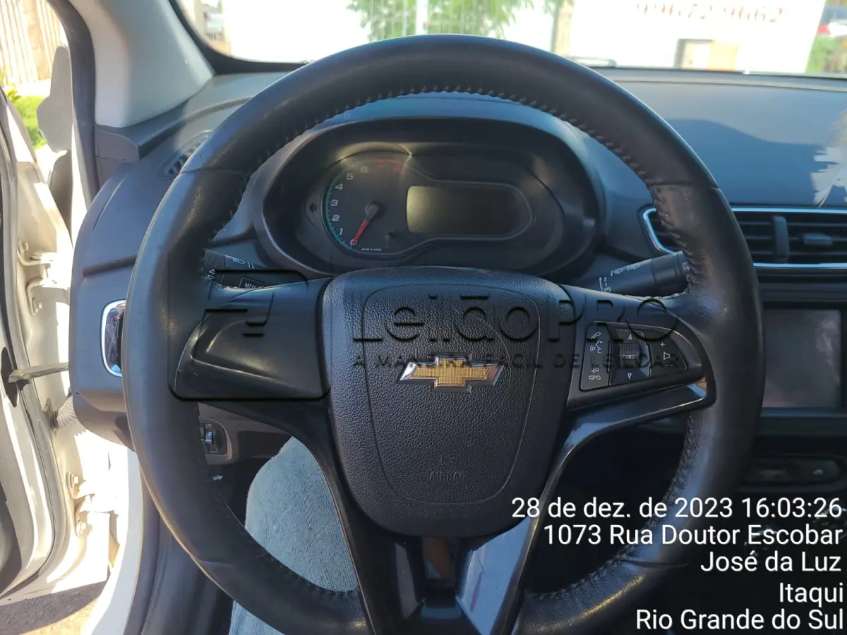 LOTE 001 - Chevrolet/Onix