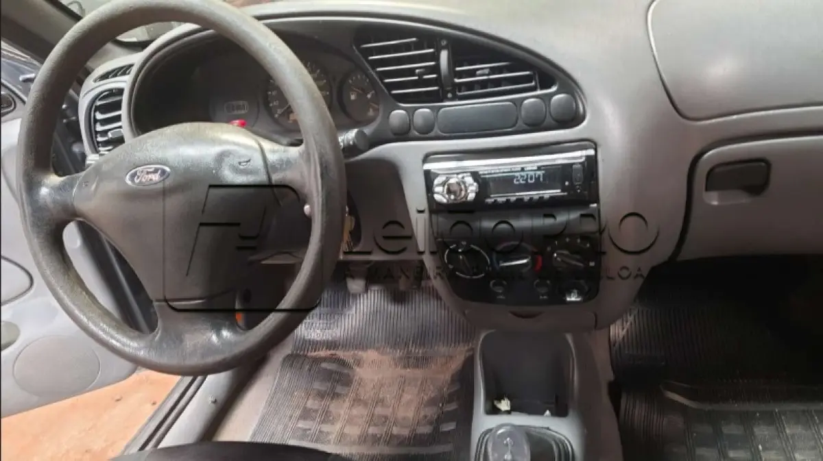 LOTE 003 - FORD/COURIER L 1.6 FLEX