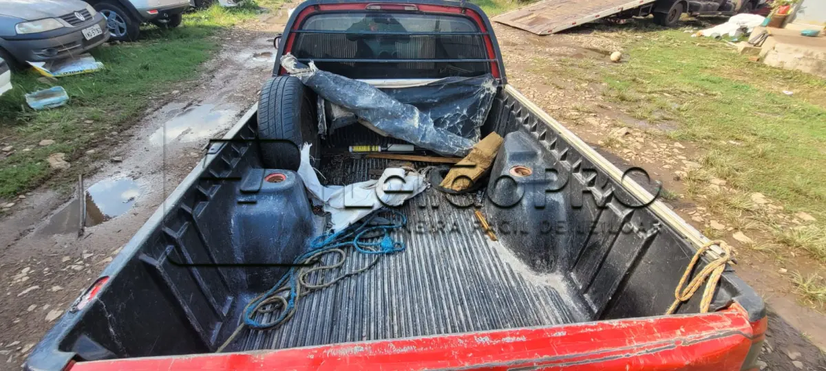 LOTE 001 - VW/Saveiro Titan 1.6 MI Total Flex