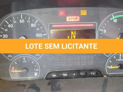 LOTE 001 - CAMINHÃO/TRATOR