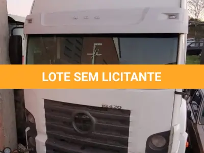 LOTE 002 - CAMINHÃO/TRATOR