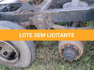 LOTE 002 - CAMINHÃO/TRATOR