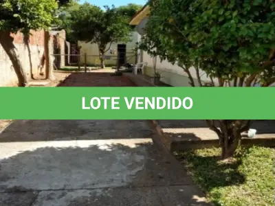 LOTE 001 - CASA E ESCRITORIOS