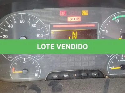 LOTE 001 - UM CAMINHÃO/TRATOR MARCA/MODELO M. BENZ/AXOR 2544 S