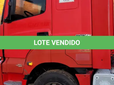 LOTE 001 - UM CAMINHÃO/TRATOR MARCA/MODELO M. BENZ/AXOR 2544 S
