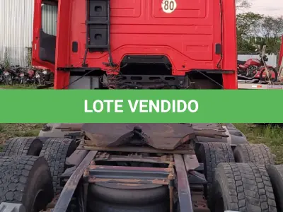 LOTE 001 - UM CAMINHÃO/TRATOR MARCA/MODELO M. BENZ/AXOR 2544 S