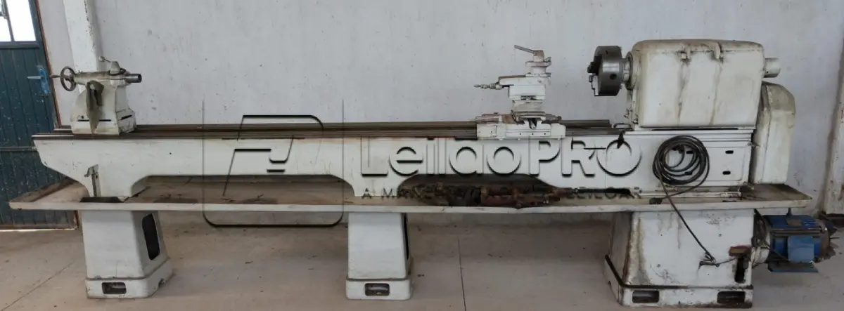 LOTE 005 - UM TORNO IMOR