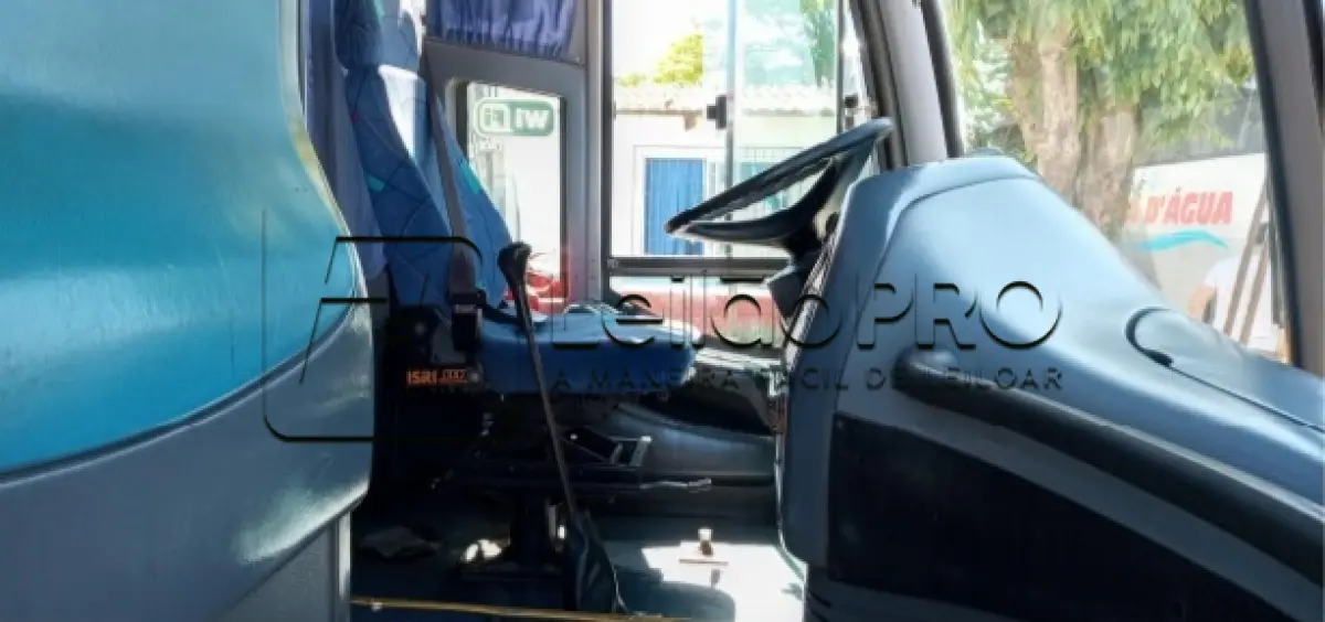 LOTE 001 - ONIBUS MBENZ/MPOLO VIAGGIO R