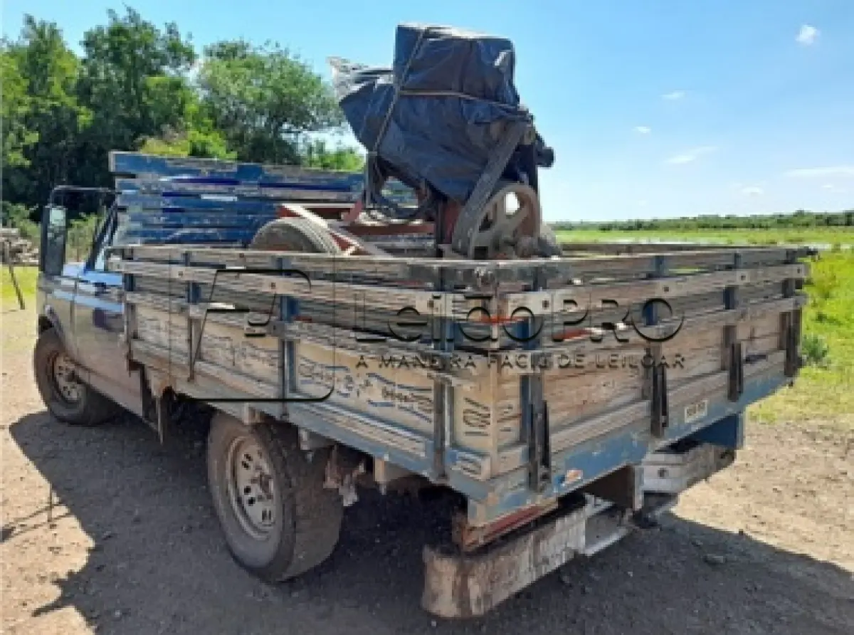 LOTE 001 - CAMIONETA F1000 HSD XL