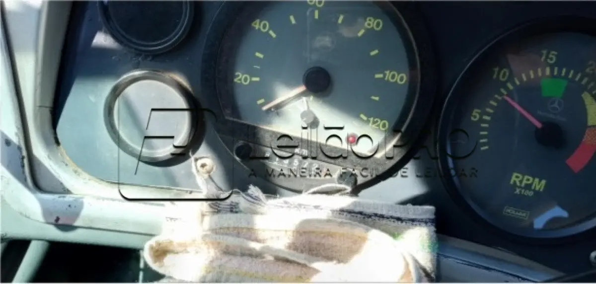 LOTE 001 - ONIBUS MBENZ/MPOLO VIAGGIO R