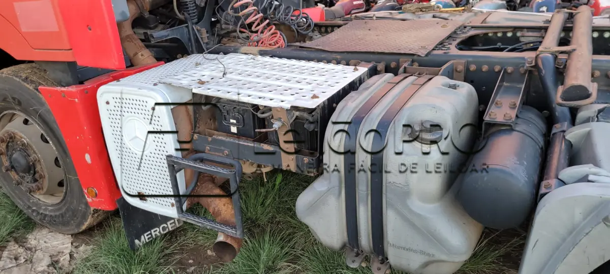 LOTE 001 - CAMINHÃO/TRATOR MARCA/MODELO M. BENZ/AXOR 2544 S