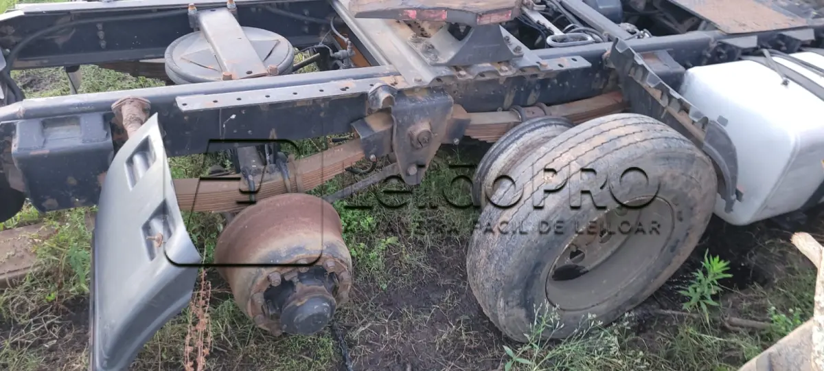 LOTE 001 - UM CAMINHÃO/TRATOR MARCA/MODELO VW/19.420 CTC 4X2