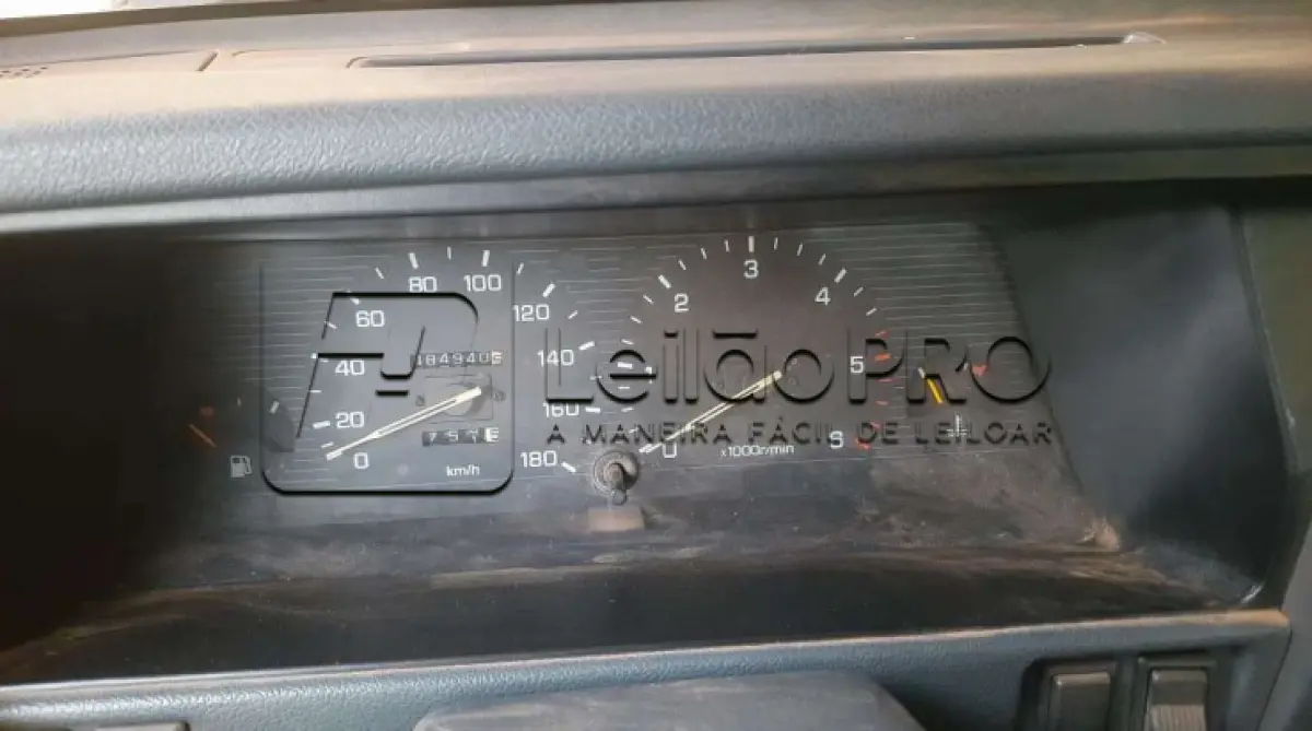 LOTE 006 - Mitsubishi L200