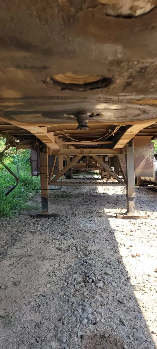LOTE 001 - UMA CARRETA SEMI REBOQUE TIPO SAIDER