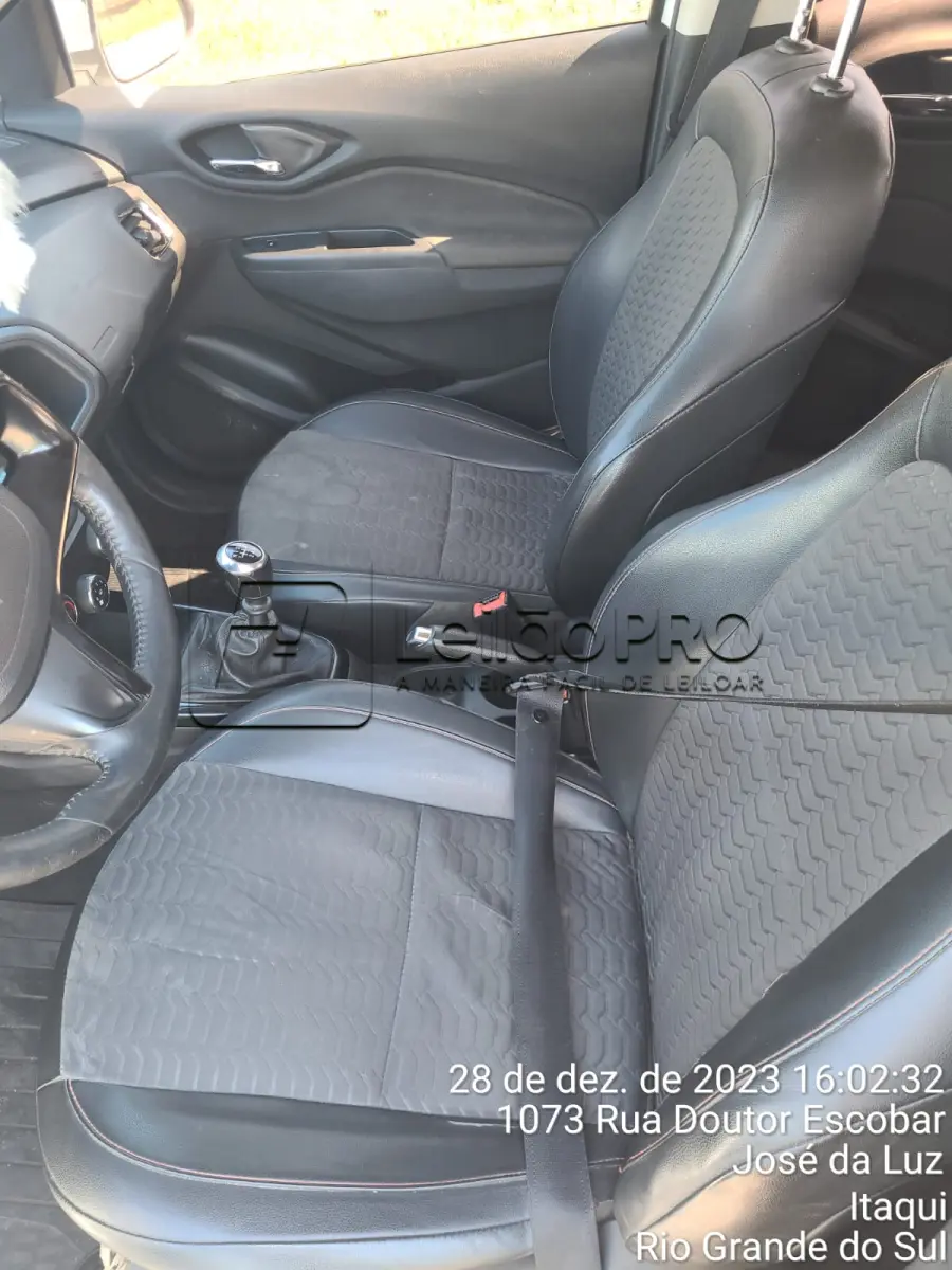 LOTE 001 - Chevrolet/Onix