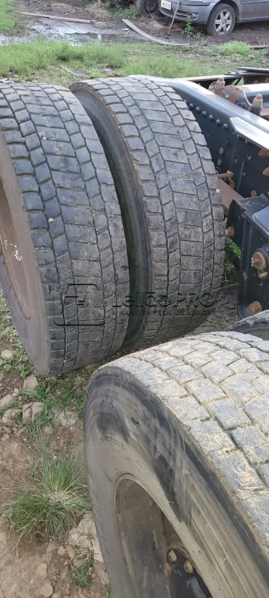 LOTE 001 - UM CAMINHÃO/TRATOR MARCA/MODELO M. BENZ/AXOR 2544 S