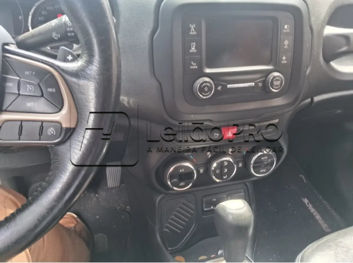 LOTE 001 - VEÍCULO JEEP/RENEGADE LNGTD AT