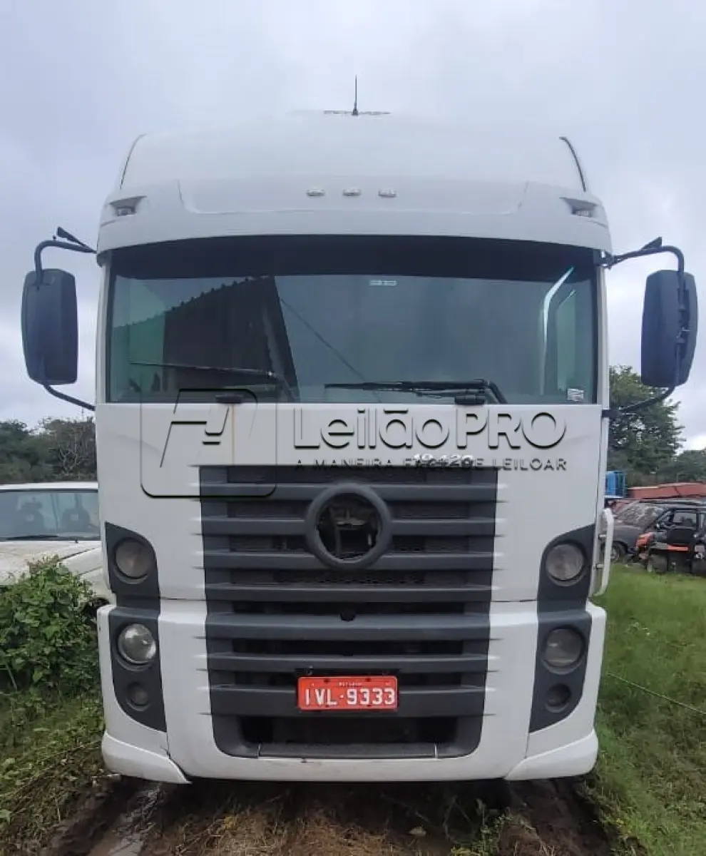 LOTE 001 - UM CAMINHÃO/TRATOR MARCA/MODELO VW/19.420 CTC 4X2