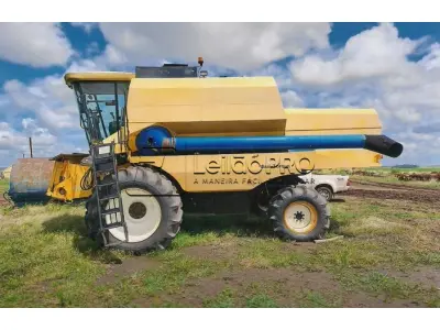 LOTE 001 - UMA COLHEITADEIRA