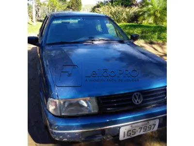 LOTE 001 - AUTOMOVEL VW/SANTANA 2000 MI