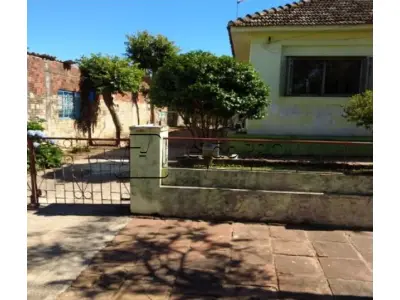 LOTE 001 - CASA E ESCRITORIOS