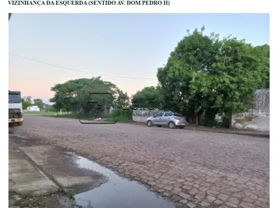 LOTE 001 - Uma casa de material, situada a Rua Afonso Escobar nº 851