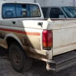 LOTE 002 - UMA CAMIONETA FORD/F1000 TURBO XL