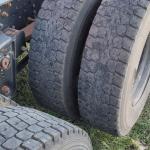UM CAMINHÃO/TRATOR MARCA/MODELO M. BENZ/AXOR 2544 S